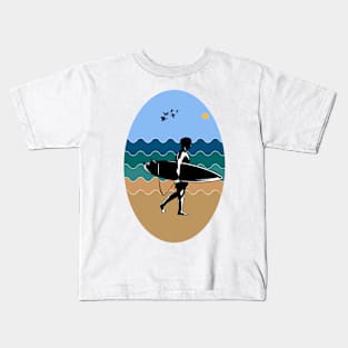 Summer and high surfing Kids T-Shirt